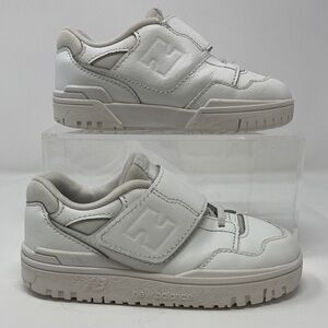 New Balance Kids White Unisex Sneakers Size 9(toddler)